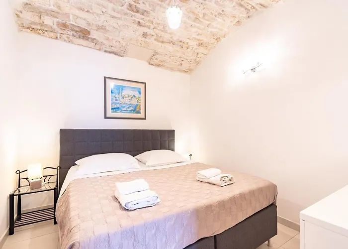 Lejlighed Castello Rezidence 2 *