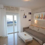 Castello Rezidence 2 Apartment