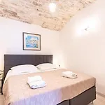 Apartment Castello Rezidence 2 *
