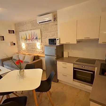 Apartment Castello Rezidence 2 *