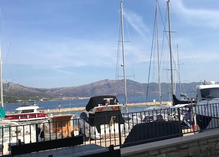 Castello Rezidence 2 *