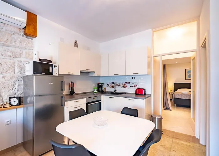 Castello Rezidence 2 Apartman *