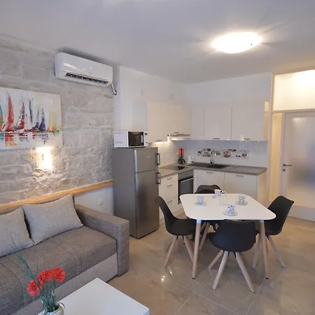 Castello Rezidence 2 Lejlighed